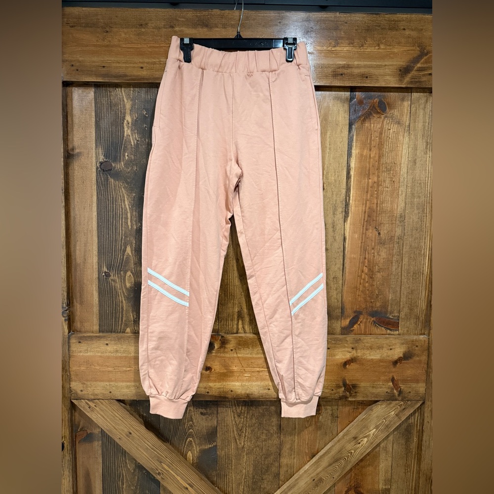 ASOS Peach Colored Joggers‎ Size 4
